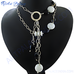 Load image into Gallery viewer, gold plating chain necklace with black and white stones displayed on a black mannequin, perfect for women