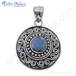 Load image into Gallery viewer, 925 sterling silver labradorite pendant with a captivating blue and grey gemstone center, perfect for necklaces and daily wear.
