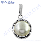 Load image into Gallery viewer, 925 sterling silver pearl pendant with a round pearl gemstone, ideal for women, elegant and timeless design