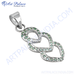 Load image into Gallery viewer, 925 sterling silver heart pendant necklace with green gemstones. Elegant and stylish design.