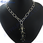 Load image into Gallery viewer, Silver necklace with a black gemstone pendant, elegant and stylish jewelry for women.
