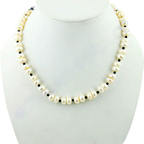 Freshwater Pearl Necklace with Black Onyx Beads for Women