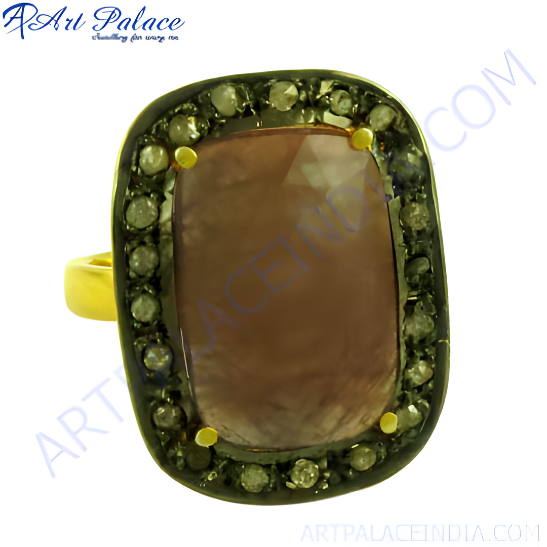 A gold plating-finished sapphire and diamond ring, perfect for women's special occasions or gifts.