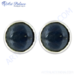 Load image into Gallery viewer, 925 sterling silver stud earrings with dark blue gemstone centers, round design, for women.
