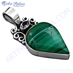 Load image into Gallery viewer, 925 sterling silver malachite pendant necklace with vibrant green gemstone.
