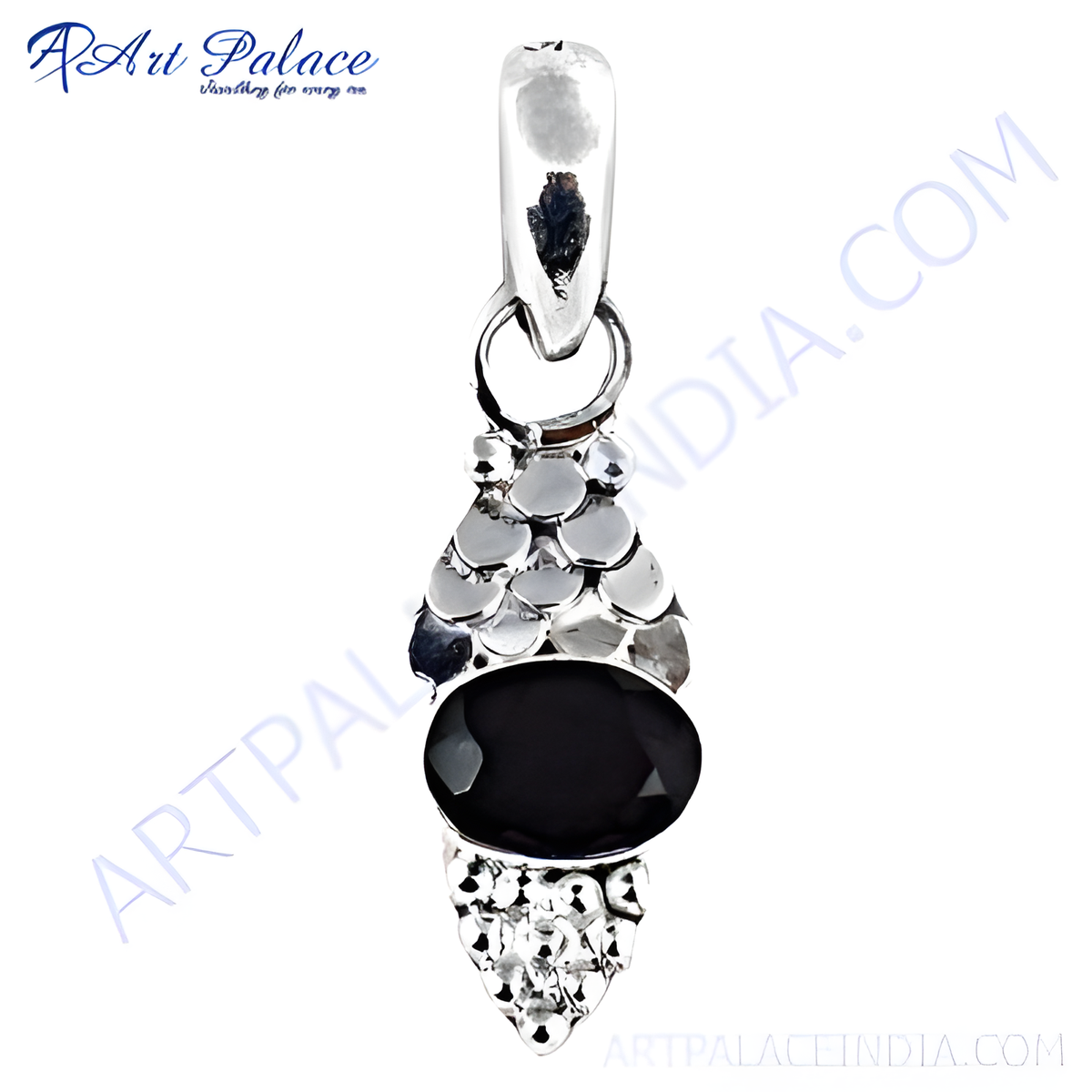 925 sterling silver pendant with a black onyx gemstone