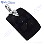 Load image into Gallery viewer, 925 sterling silver pendant with a black stone, perfect for women's jewelry.
