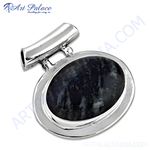 Load image into Gallery viewer, 925 sterling silver pendant with a stunning dark blue kyanite gemstone, perfect for everyday wear.
