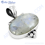 Load image into Gallery viewer, 925 sterling silver moonstone pendant, oval-shaped gemstone in a silver setting.
