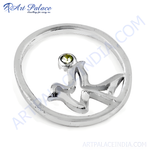 Load image into Gallery viewer, Sterling silver abstract ring with a green gemstone, perfect for women's jewelry.
