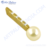 Load image into Gallery viewer, gold plating pendant featuring a gold plating pearl with gemstones. gold plating necklace.
