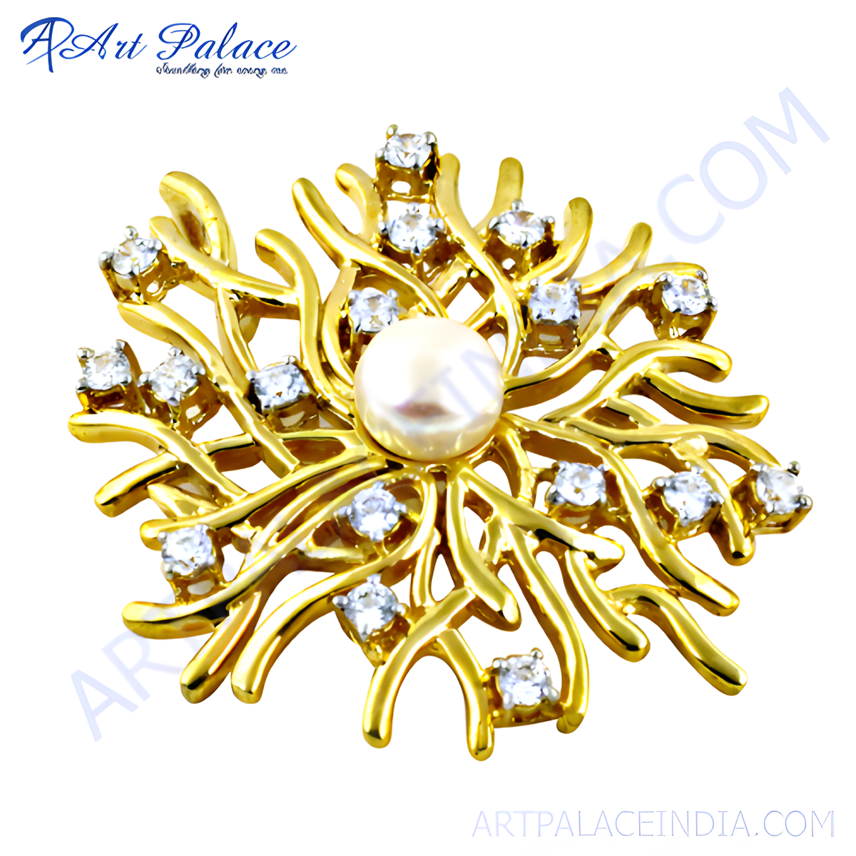 Gold plating brooch with central pearl and diamond accents, a classic and elegant jewelry piece