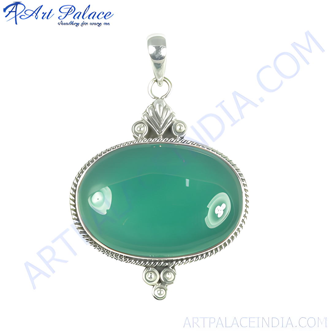 925 sterling silver green onyx pendant with an oval-shaped green gemstone