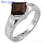Load image into Gallery viewer, Sterling silver signet ring featuring a brown square gemstone.
