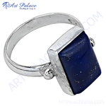 Load image into Gallery viewer, 925 sterling silver ring with a square-cut, deep blue Lapis Lazuli gemstone.
