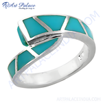 Load image into Gallery viewer, Sterling silver ring with turquoise stone inlays, a vibrant statement piece.

