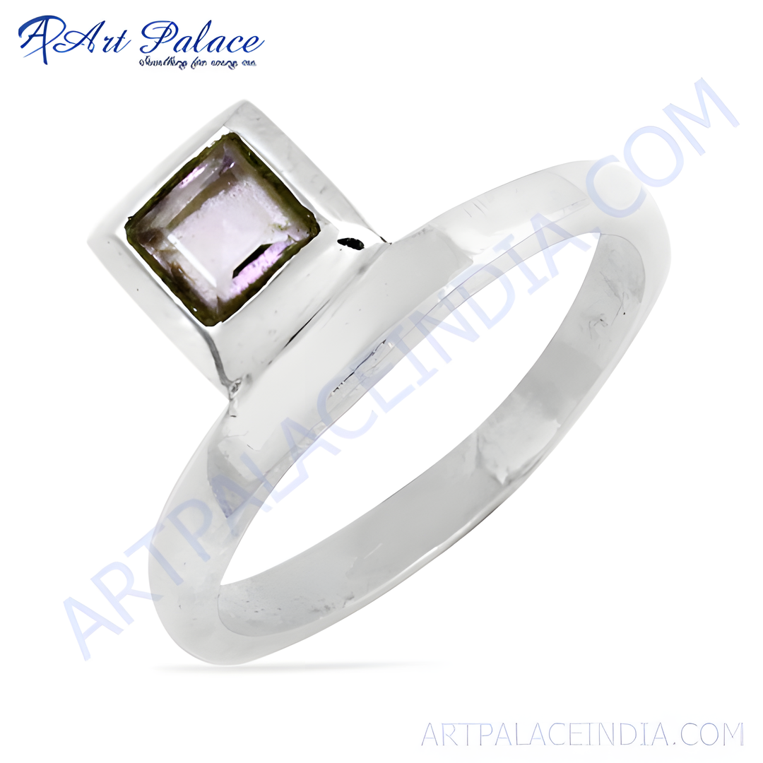 Sterling silver ring featuring a square-cut amethyst gemstone for women. Elegant amethyst jewelry.