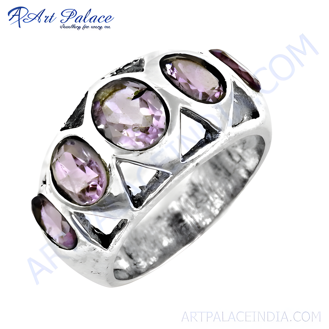 925 sterling silver amethyst ring featuring oval and triangle-shaped purple gemstones. Women's fashion jewelry.