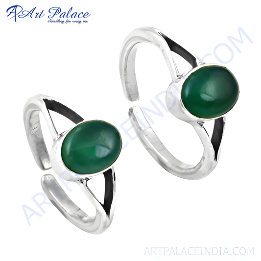 925 sterling silver toe rings with oval-shaped green onyx gemstones, perfect for summer.