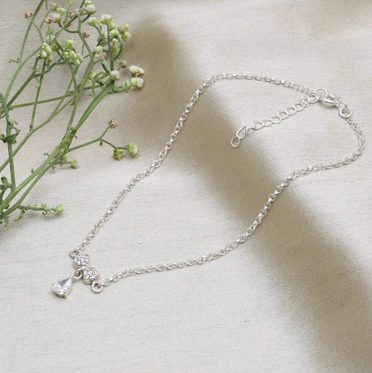 925 sterling silver anklet with cubic zirconia clover charm