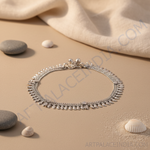 Load image into Gallery viewer, Sterling silver anklet featuring a leaf design, perfect for women&#39;s jewelry and gifting.
