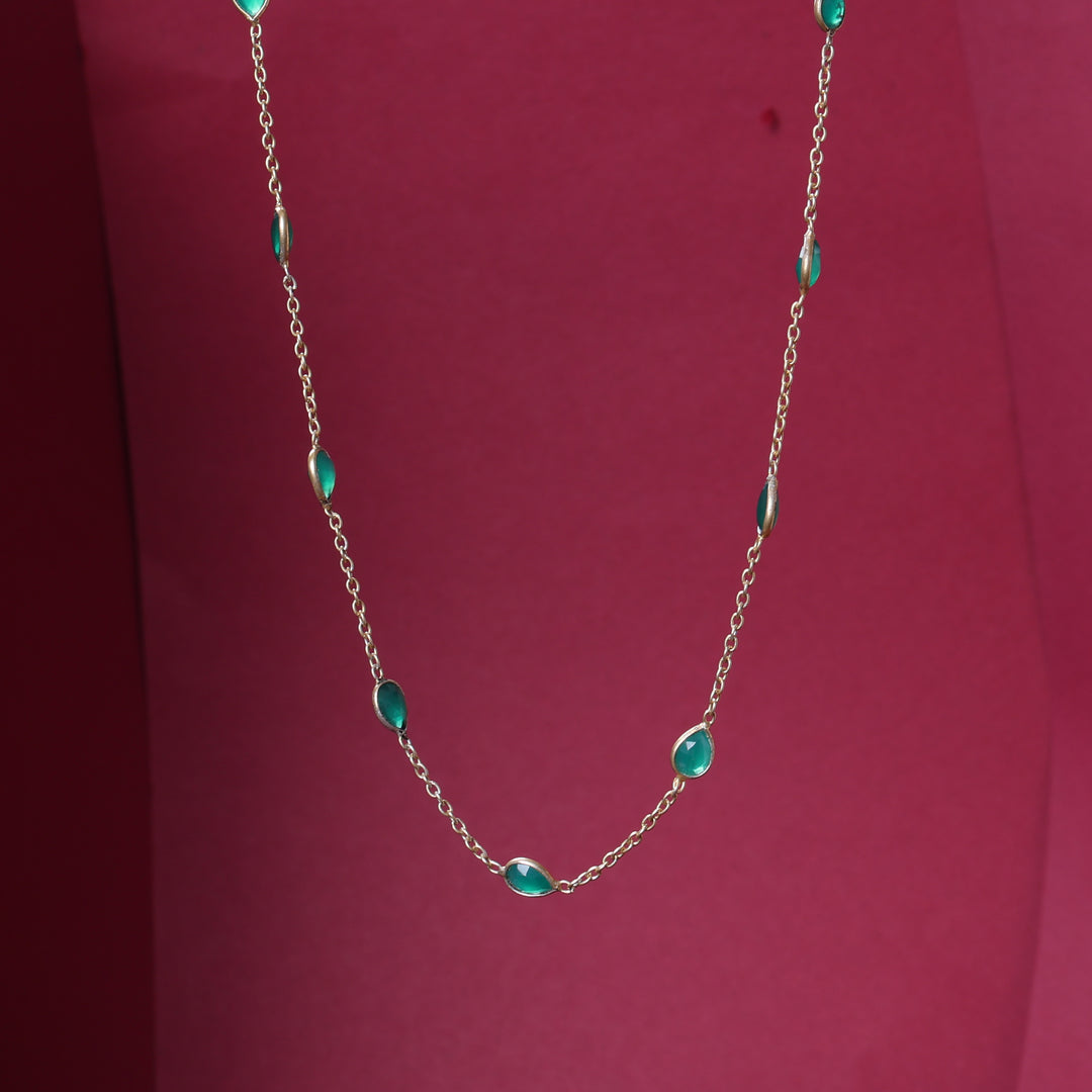Emerald Teardrop Necklace in gold plating for Women | Elegant Jewelry