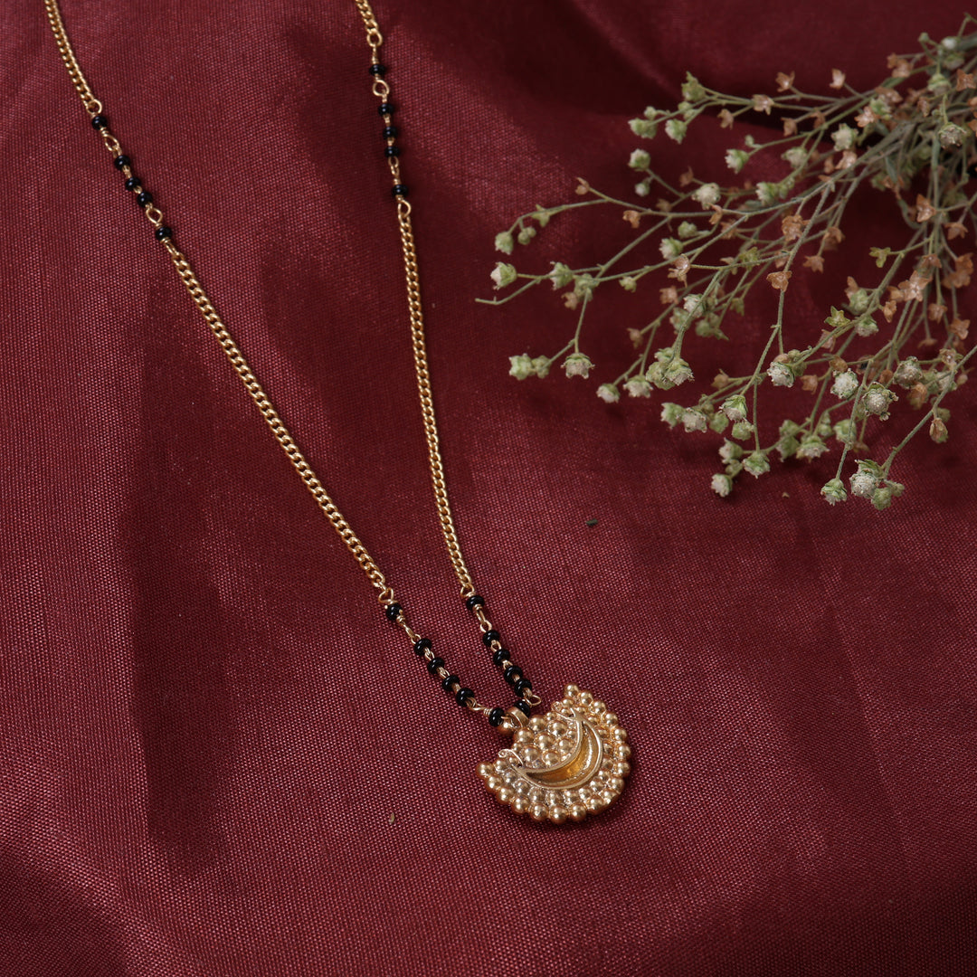 gold plating Filigree Pendant Necklace | Women's Elegant Jewelry