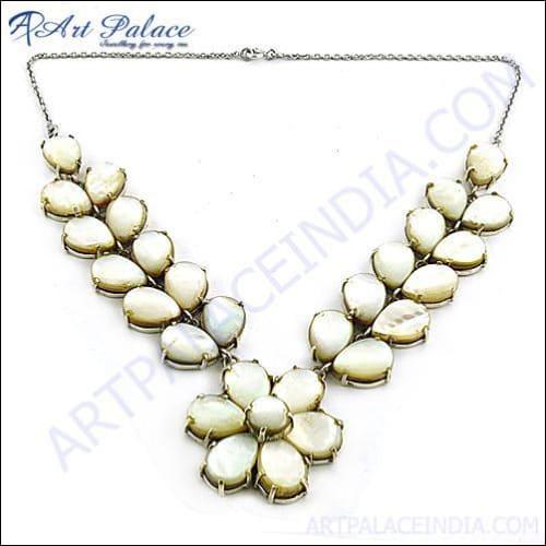 Fashionable Mother of Pearl Silver Necklace