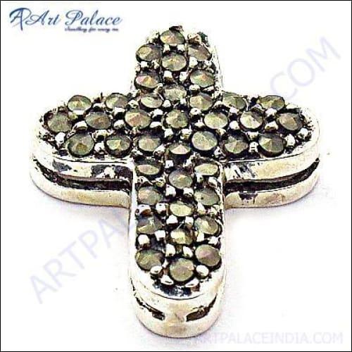 Special Cross Religious Design In Silver Pendant Jewelry